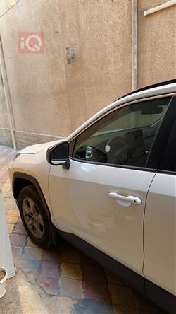 تۆیۆتا ڕاڤ 4